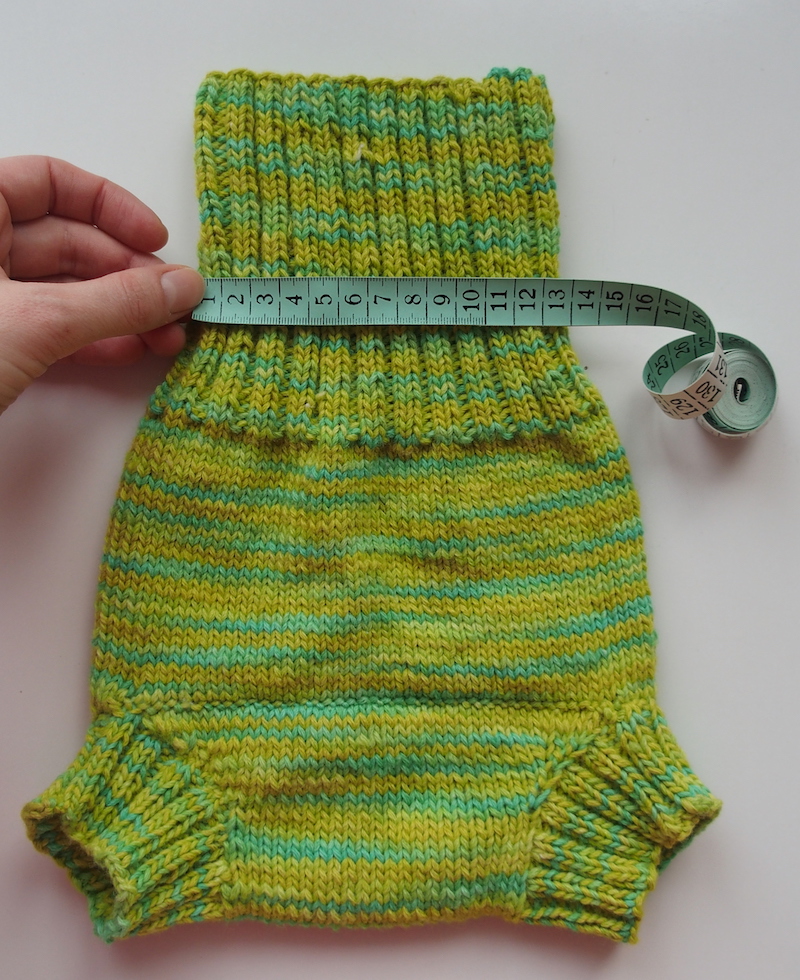 Vlněné svrchní kalhotky z příze Decida velikost L (cca 7 - 11 kg, bez gumičky)
