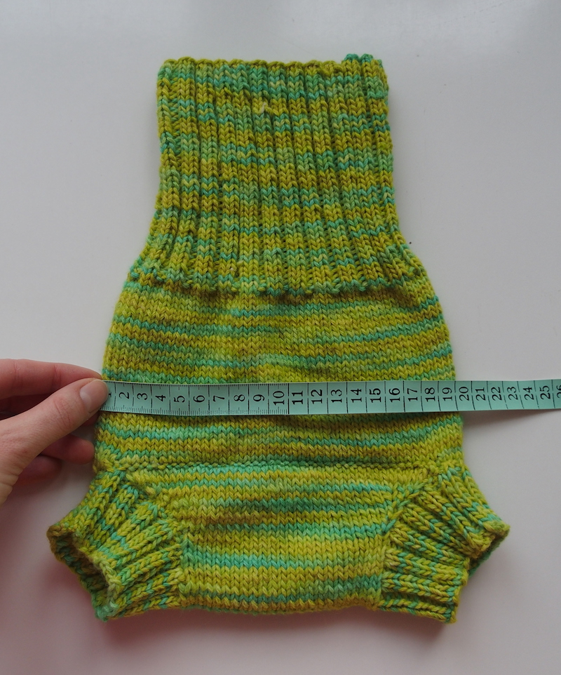 Vlněné svrchní kalhotky z příze Decida velikost L (cca 7 - 11 kg, bez gumičky)