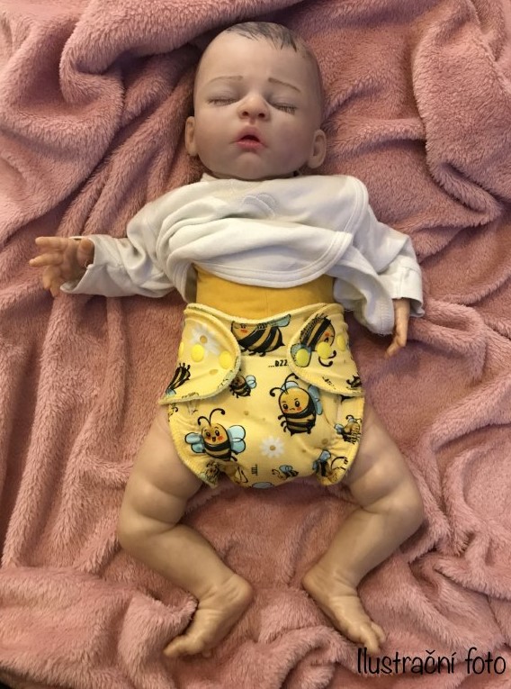 Novorozenecká kalhotková plena AKSAMITKA Little Lil na SZ - Včeličky