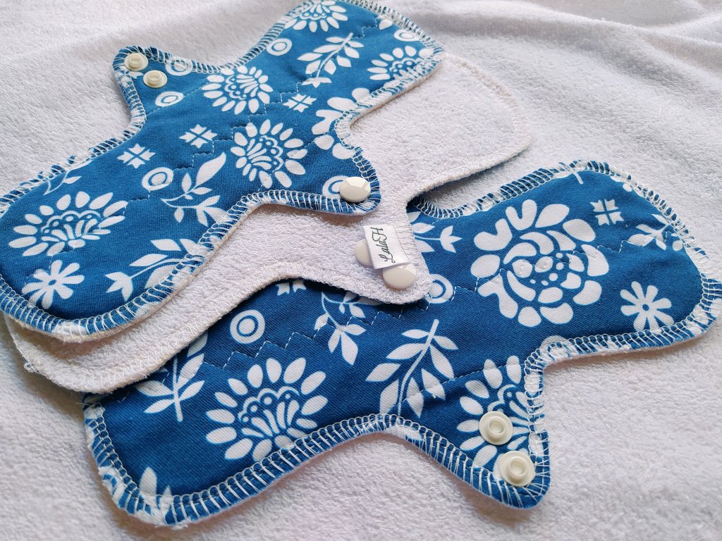 Denní vložka LalaH tenčí s extra úzkými křidélky (23/24 cm, PUL froté, úplet) - Modrotisk