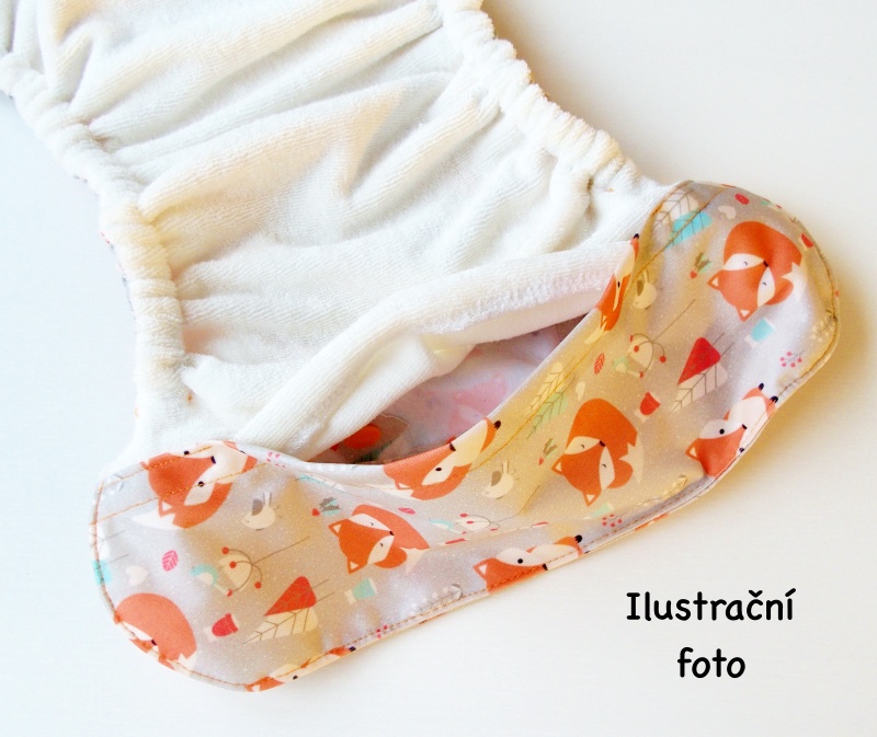 Kapsová plena Majab na PAT (Bambus, SUPER AIR PUL, černé patentky) - Zvědavá liščata/bílá