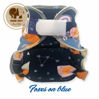 Novorozenecká kalhotová plena Bambi Roxy na suchý zip - Foxes on blue